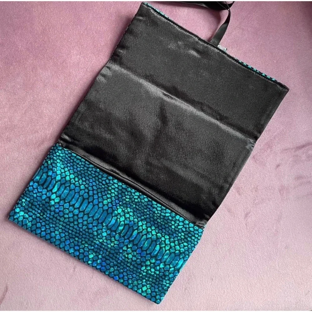 Handmade Blue Black Snakeskin Beaded Sequin Floral Clutch Tarot